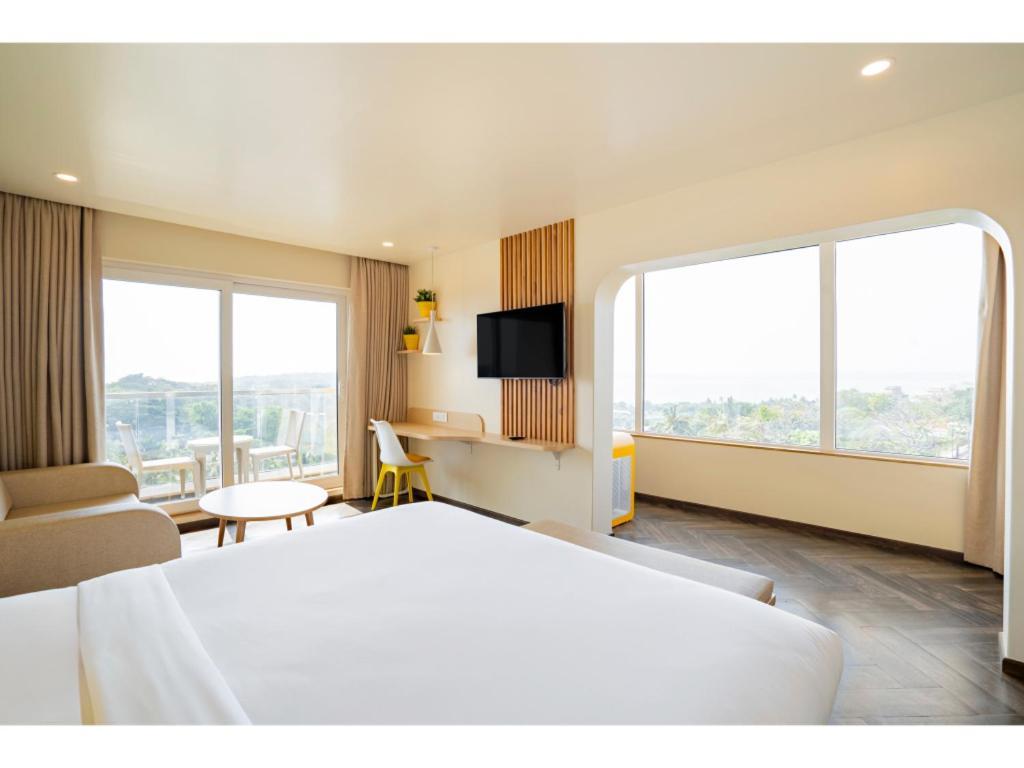 Bloom Hotel - Dona Paula Panaji Room photo