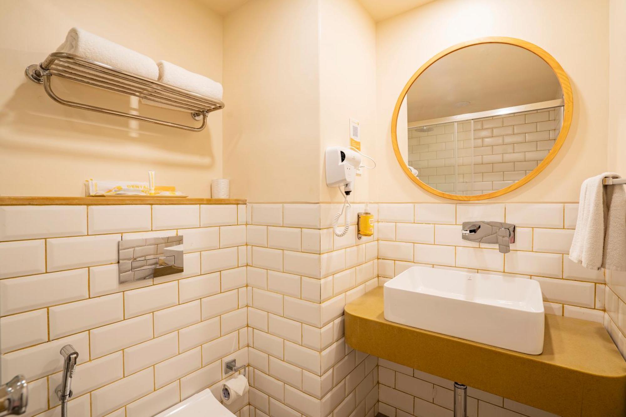 Bloom Hotel - Dona Paula Panaji Room photo